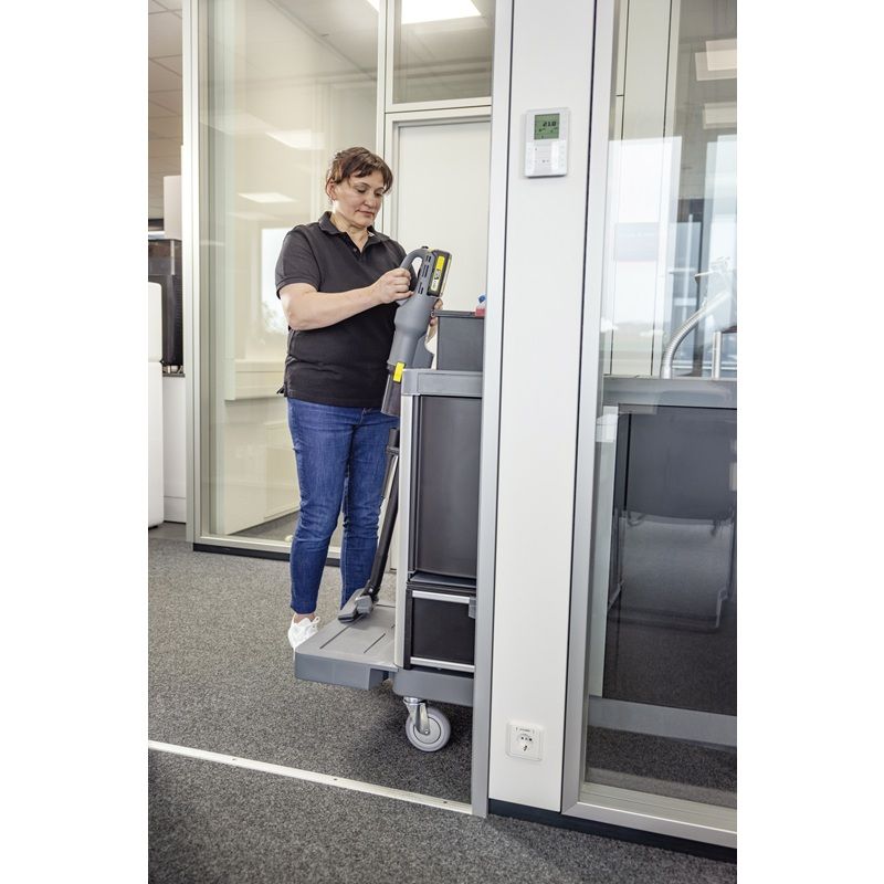 Акумулаторната Прахосмукачка за сухо почистване Karcher LVS 1/1 Bp